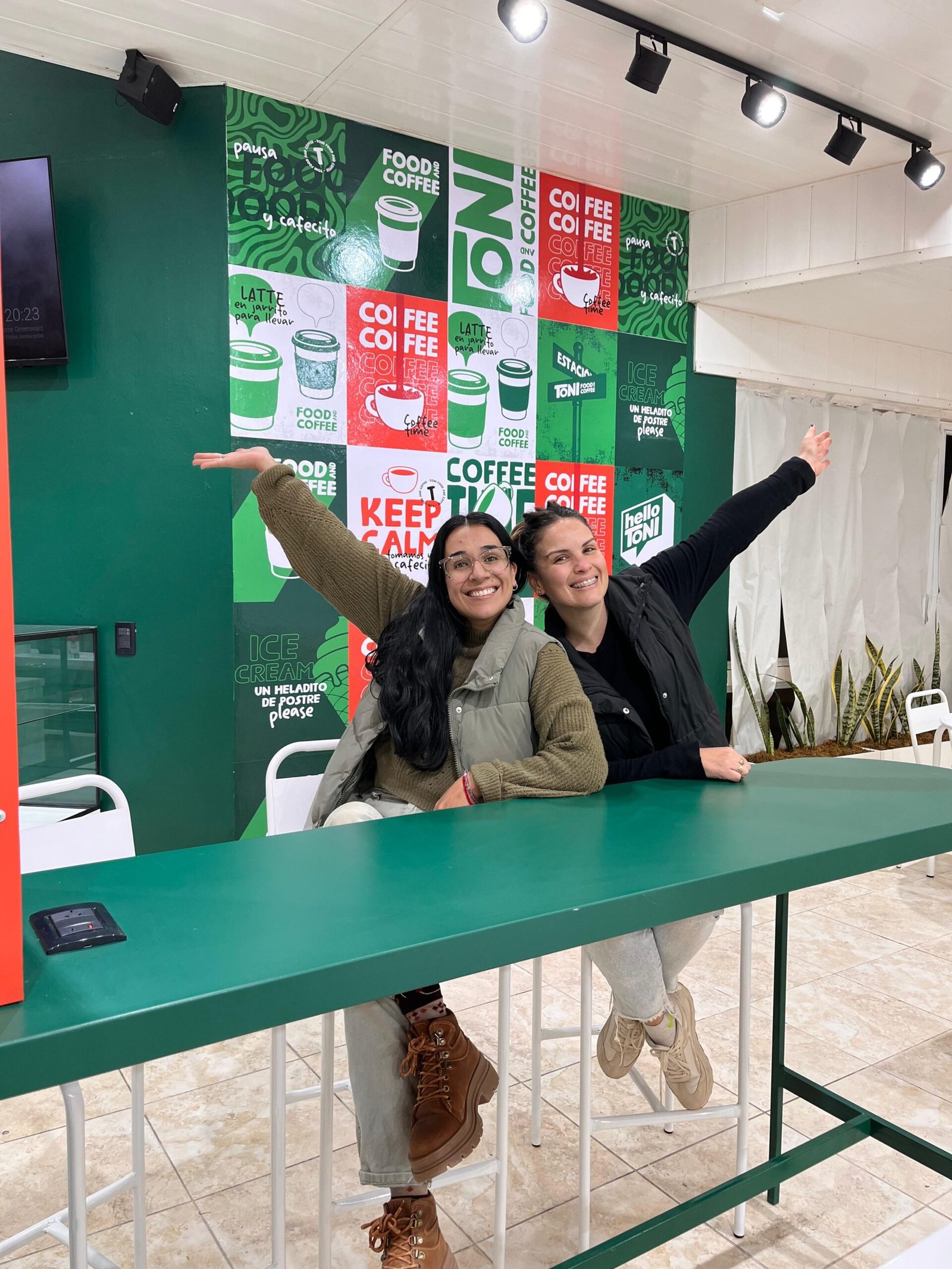 TONI – Food & Coffee